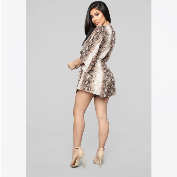 Stylish Snake Print Romper - Picture 4 of 7